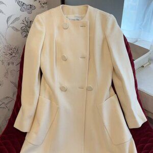 Christian Dior Tawny trench coat of high quality